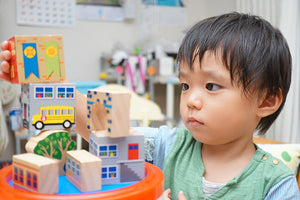 室内遊びマンネリ化解消!2歳児も楽しめる今を乗り切る遊び方を紹介