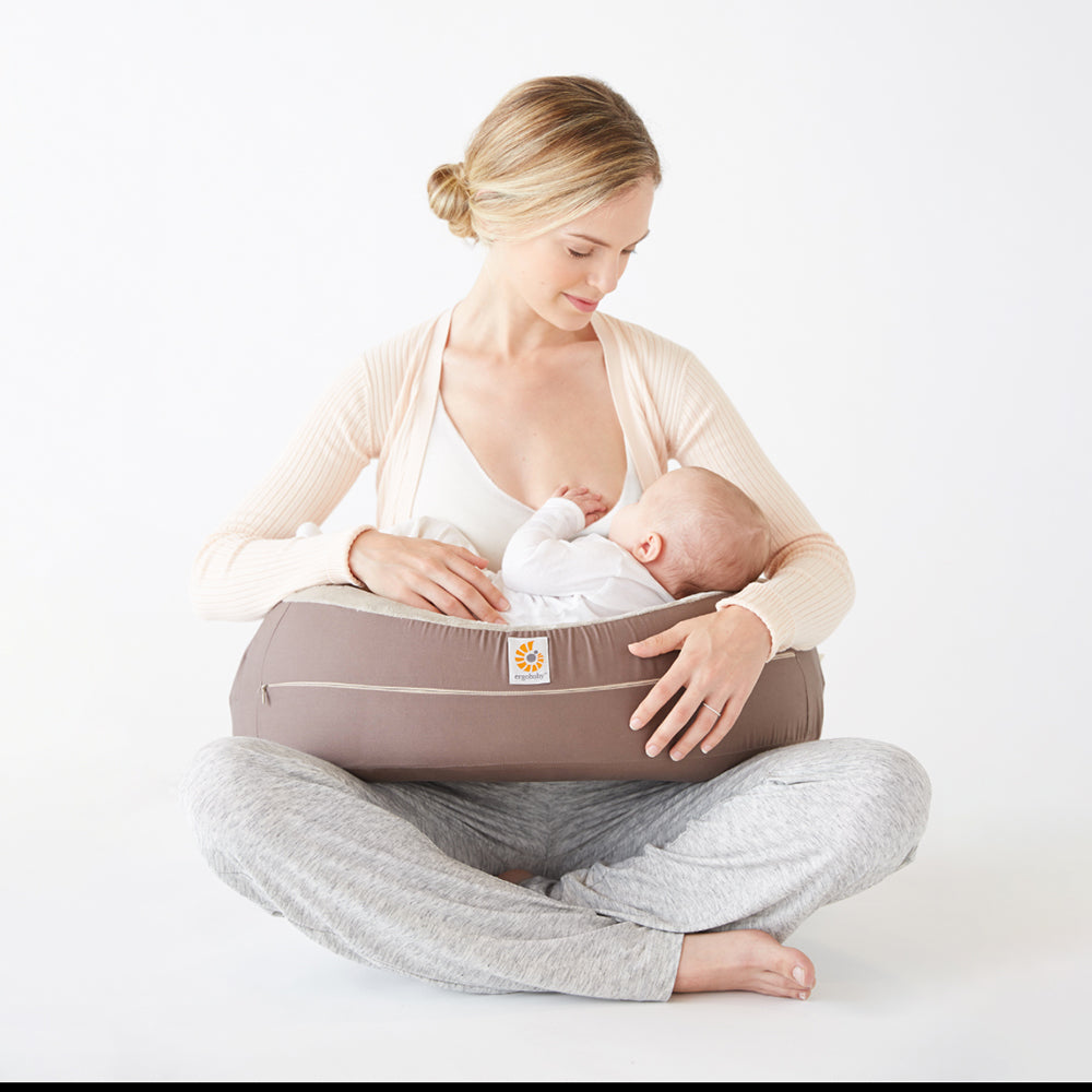 ナーシングピロー エルゴベビー 授乳クッション ベルトなしの1枚目