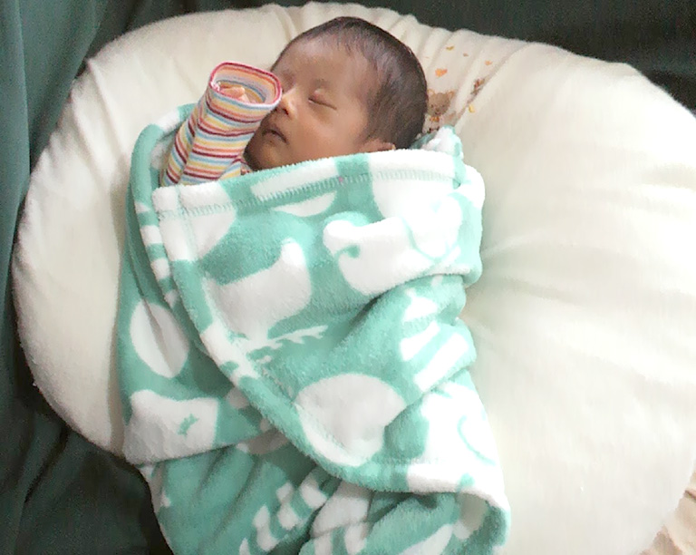 赤ちゃん授乳枕