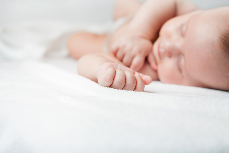 赤ちゃんの為に用意すべきベビーベッドに合う最適なベビー布団とは？