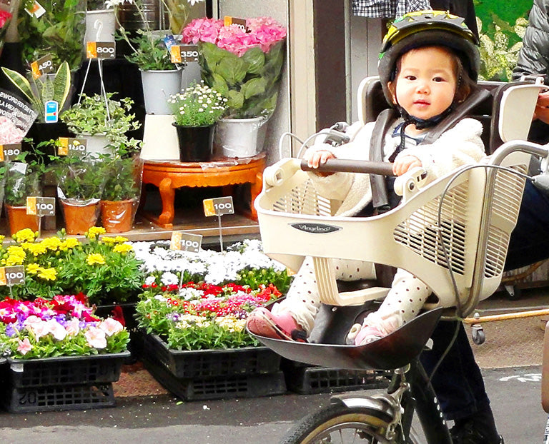 抱っこは交通違反？抱っこ紐で自転車に乗る時に知っておくべき注意点