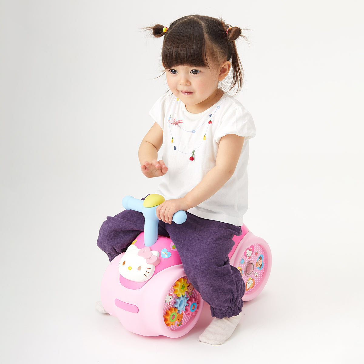 ワールド ハローキティ らくらくキャスター 乗用おもちゃ